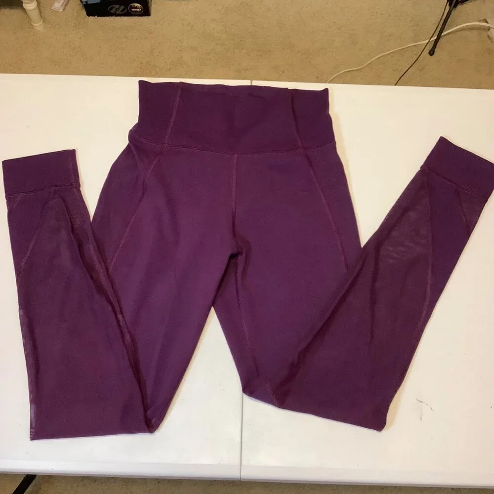 Lululemon Size 6 Dark Purple Mesh Panel Leggings 28" Inseam P30416 Workout Yoga - Picture 5 of 10